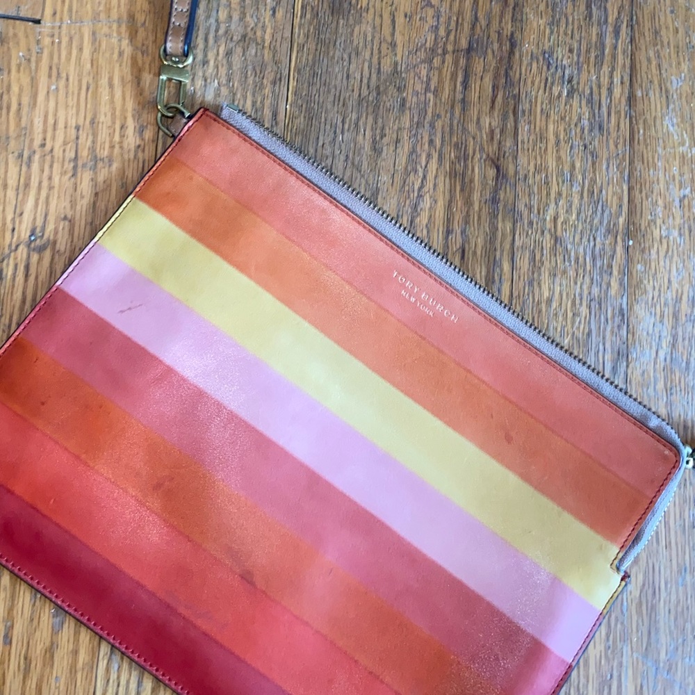 Tory burch wristlet